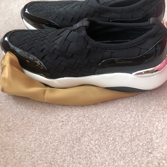 Ferragamo running sneakers size 9 1/2 - Picture 3 of 6